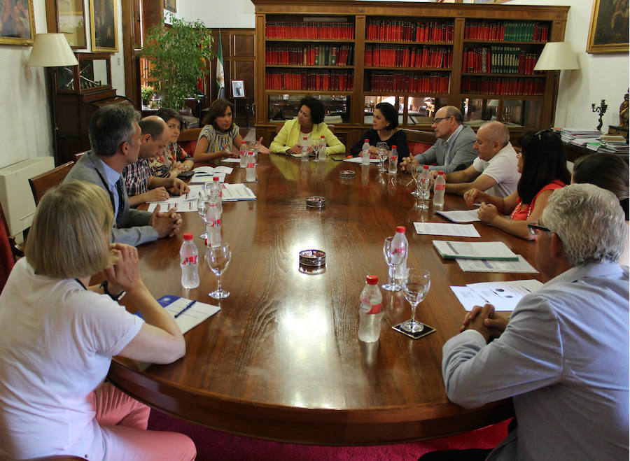 La ONCE y la UGR facilitarán la formación superior de los discapacitados