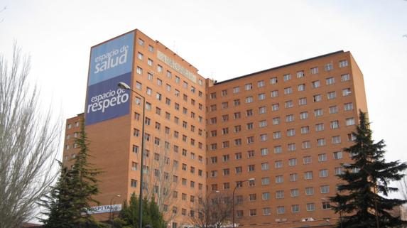 Suspendido un médico en Valladolid por colocar una cámara oculta en un vestuario femenino