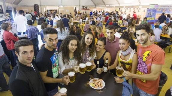 Los andaluces, los que más cerveza beben