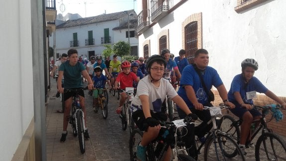 'Locos' por la bici en Lopera