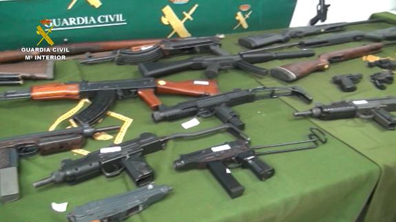 Desmantelado un gran depósito ilegal de armas en Sevilla