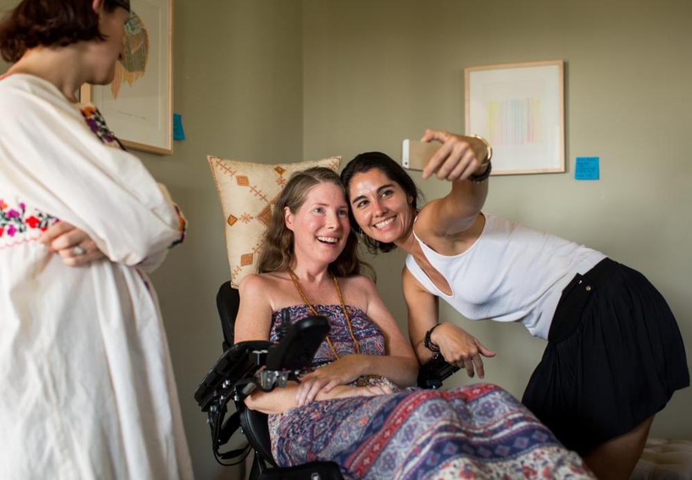 La fiesta de Betsy Davis antes de su suicidio asistido