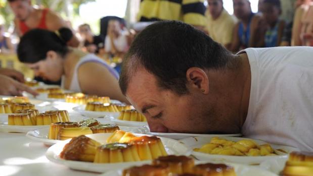 Se come 37 flanes en un minuto