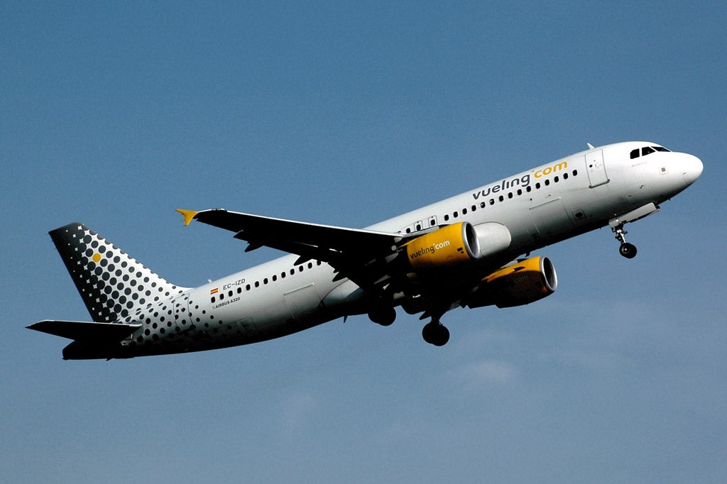 Una pasajera catalana denuncia a Vueling por obligarle a hablar en castellano
