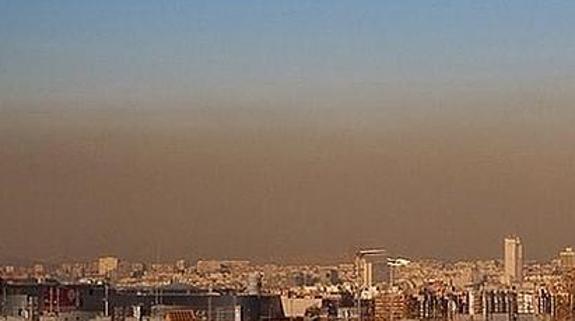 Descubren partículas que podrían causar alzhéimer en la polución de las ciudades