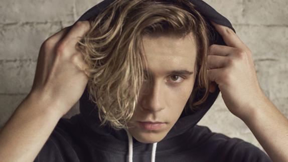 Amancio Ortega ficha a Brooklyn Beckham