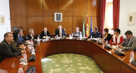 El PSOE no pedirá responsabilidades políticas en la comisión de los cursos