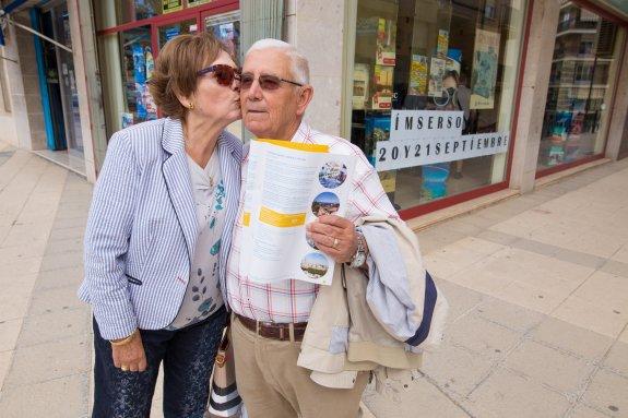 Un beso, una sonrisa y un viaje a Torremolinos