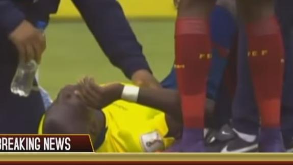 Valencia finge una lesión para ser evacuado en ambulancia y evitar que lo detengan