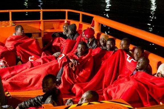 Rechazan la solicitud de asilo de un músico guineano que llegó en patera