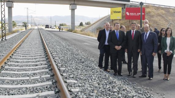 La Mesa del Tren espera que la llegada del AVE a Granada acorte el viaje a Madrid