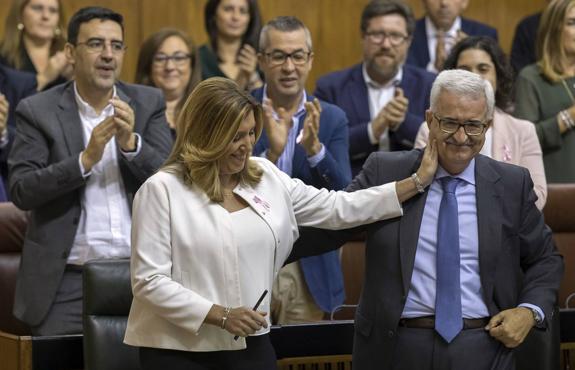 Susana Díaz urge a la investidura de Rajoy y se presenta ya como la líder de su oposición