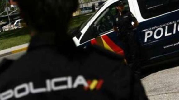 Un cadáver permanece más de tres horas en la calle hasta la llegada de la funeraria