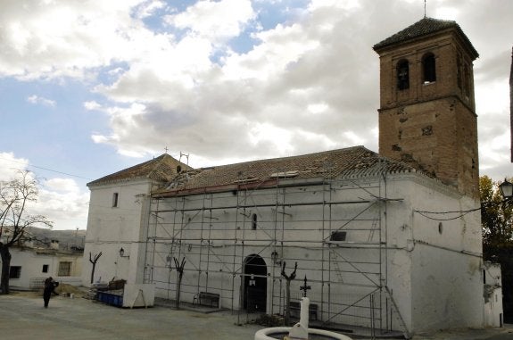 Los vecinos de Narila reúnen fondos para arreglar la iglesia de San Esteban