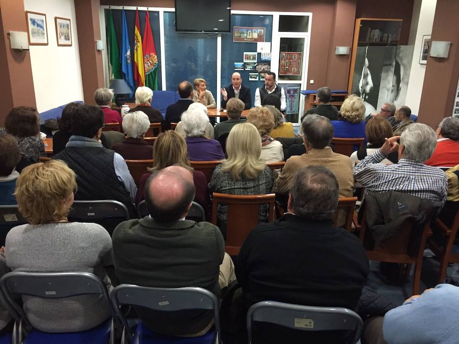 Juan García Montero presenta su candidatura a la presidencia del PP de Granada
