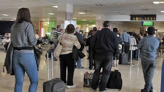 Este invierno habrá más de 2.900 vuelos comerciales en el Aeropuerto García Lorca