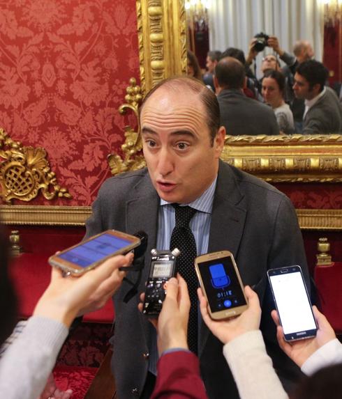 Juan García Montero aspira a "cambiar el modelo de dirección del PP"