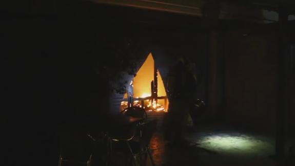 El fuego arrasa una pizzería en Torrevieja