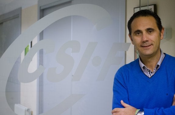 «No podemos bloquear la negociación de la reforma sanitaria. Granada no lo merece»