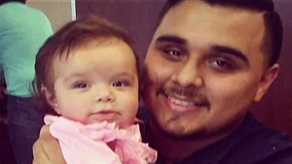 Un padre de 20 años detenido por romper 25 huesos a su hija de dos meses