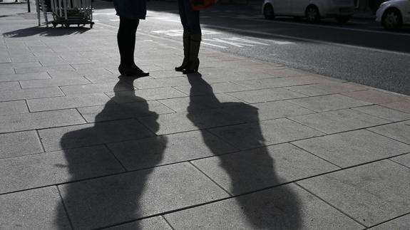 Un hombre viola a su hija lesbiana para enseñarle que "es mejor tener sexo con hombres"