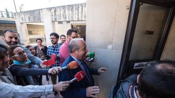 La jueza cita a declarar a Torres Hurtado como investigado también por el Serrallo