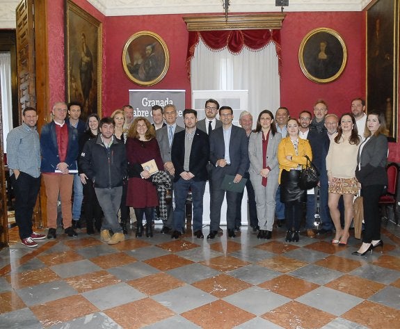 La 'Noche en Blanco' se inspira en Washington Irving y extiende sus actividades a los barrios