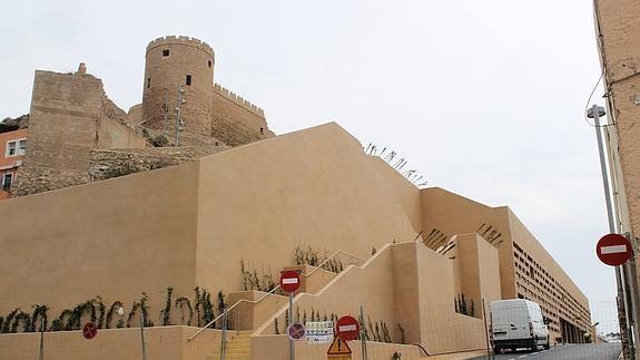 Piden cárcel para funcionarios municipales por "manipular" el contrato del Mesón Gitano