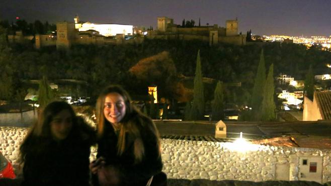 La Alhambra se apaga por el planeta