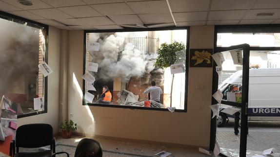 Ocho heridos, uno muy grave, por una explosión en una carnicería en Dúrcal