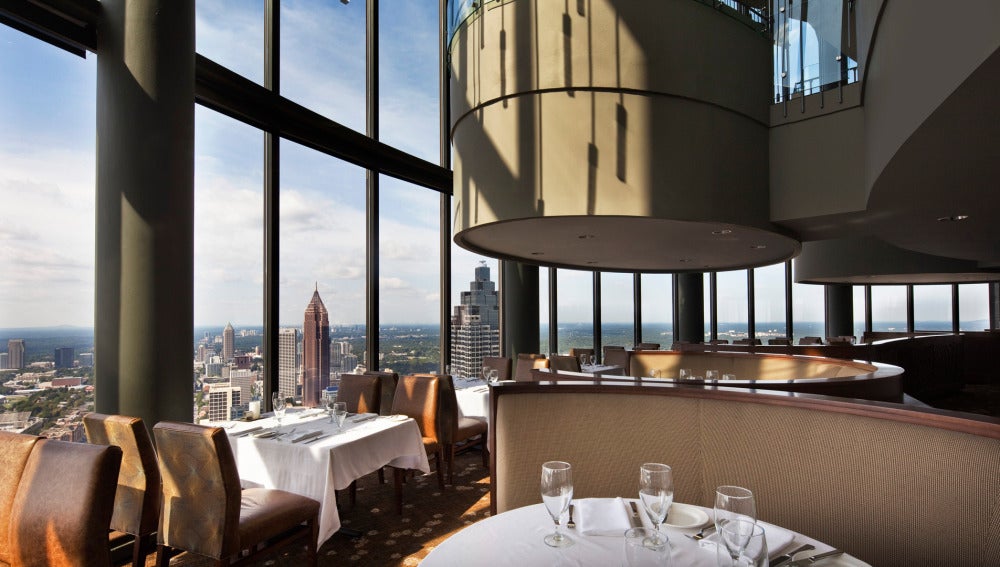 Muere un niño de 5 años tras quedar atrapado por un restaurante giratorio