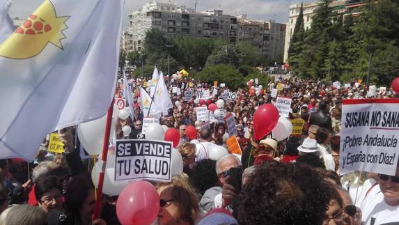 Concentración en el Triunfo por los dos hospitales