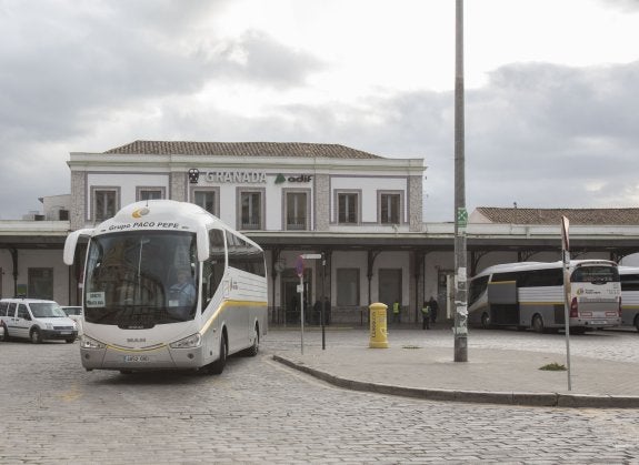 La picaresca por comprar billetes de tren baratos 'hurta' plazas a Granada