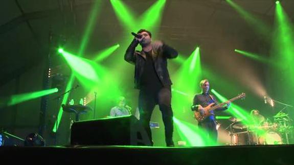 Bustamante olvida a Paula Echevarría sobre el escenario