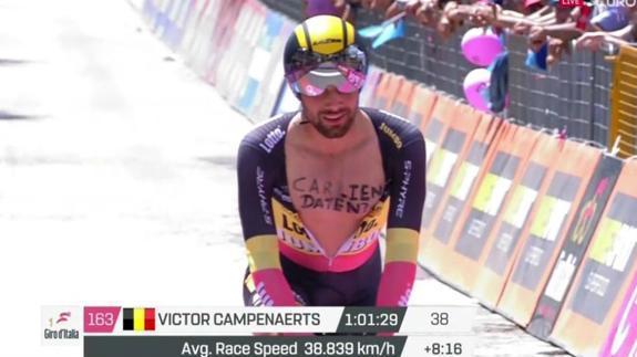 Campenaerts pide una cita a una chica... en plena crono