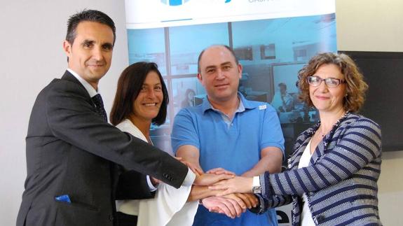 Cajamar y los comerciantes del centro planean medidas para impulsar la actividad comercial