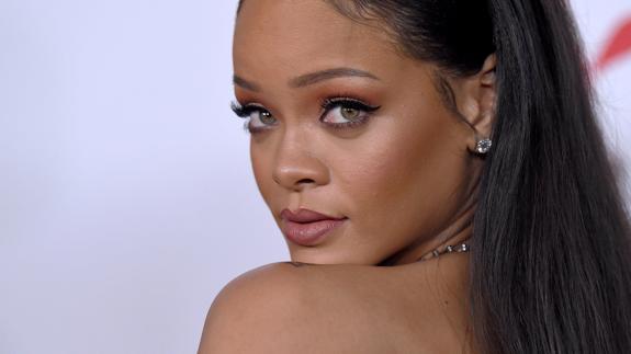 El cambio radical de Rihanna y su aumento de peso incendian la Red