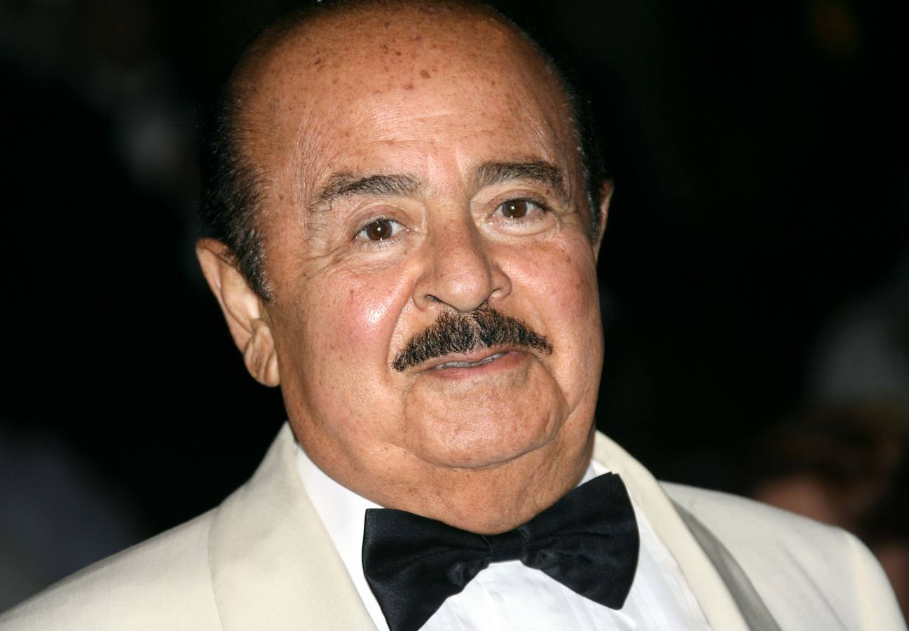 Muere el multimillonario traficante de armas saudí Adnan Khashoggi