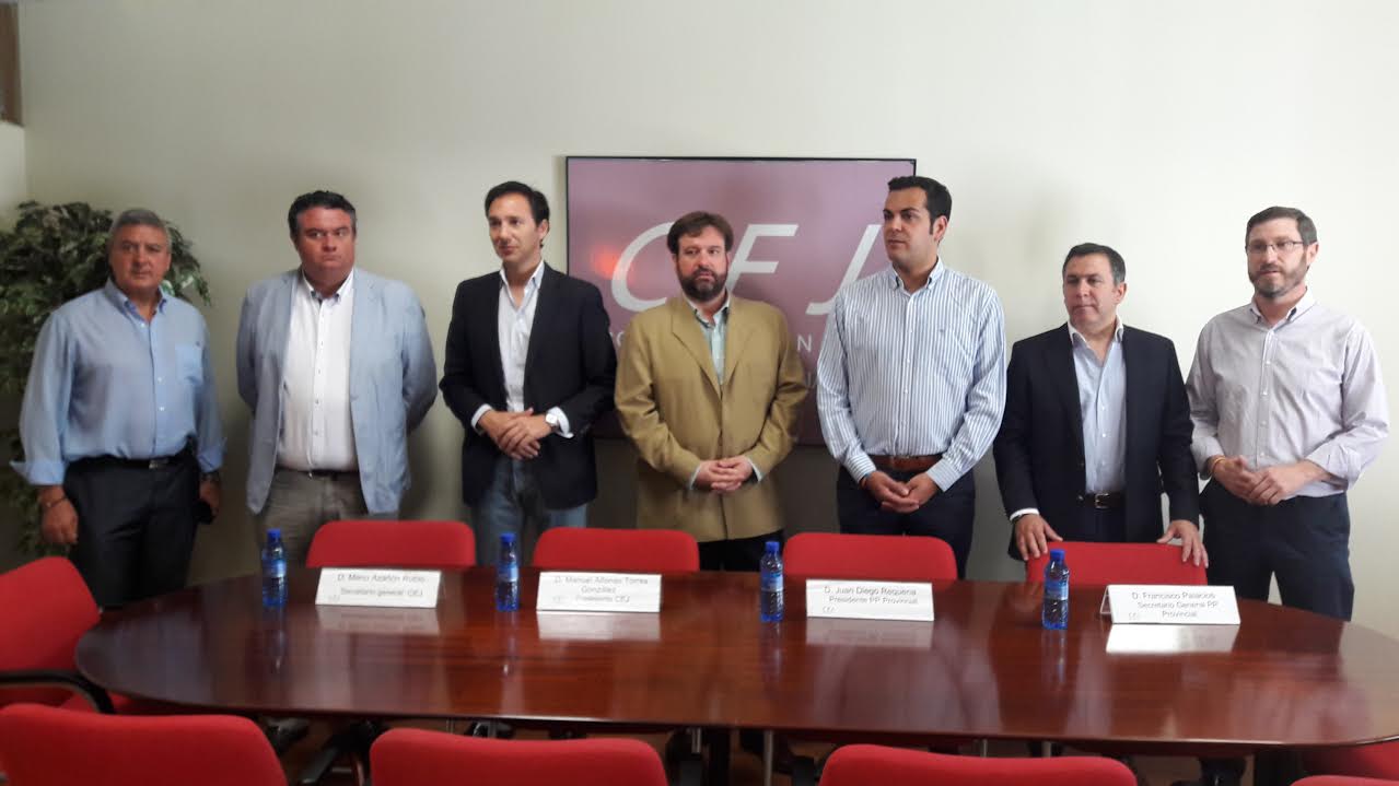 Requena atribuye el anuncio de demanda de Moreno a "derivas personales" y lo tacha de "error"