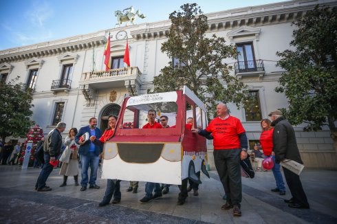 Paro total hoy en las líneas que unen la Alhambra y el Albaicín