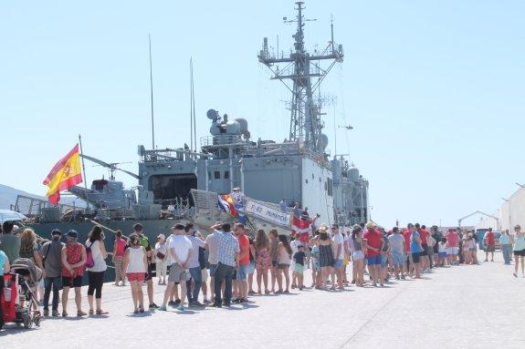 Siete buques de la Armada 'traen cola' en Motril