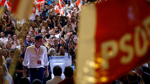 Sánchez revive a Fernando Martínez y le incluye dentro de su Ejecutiva federal